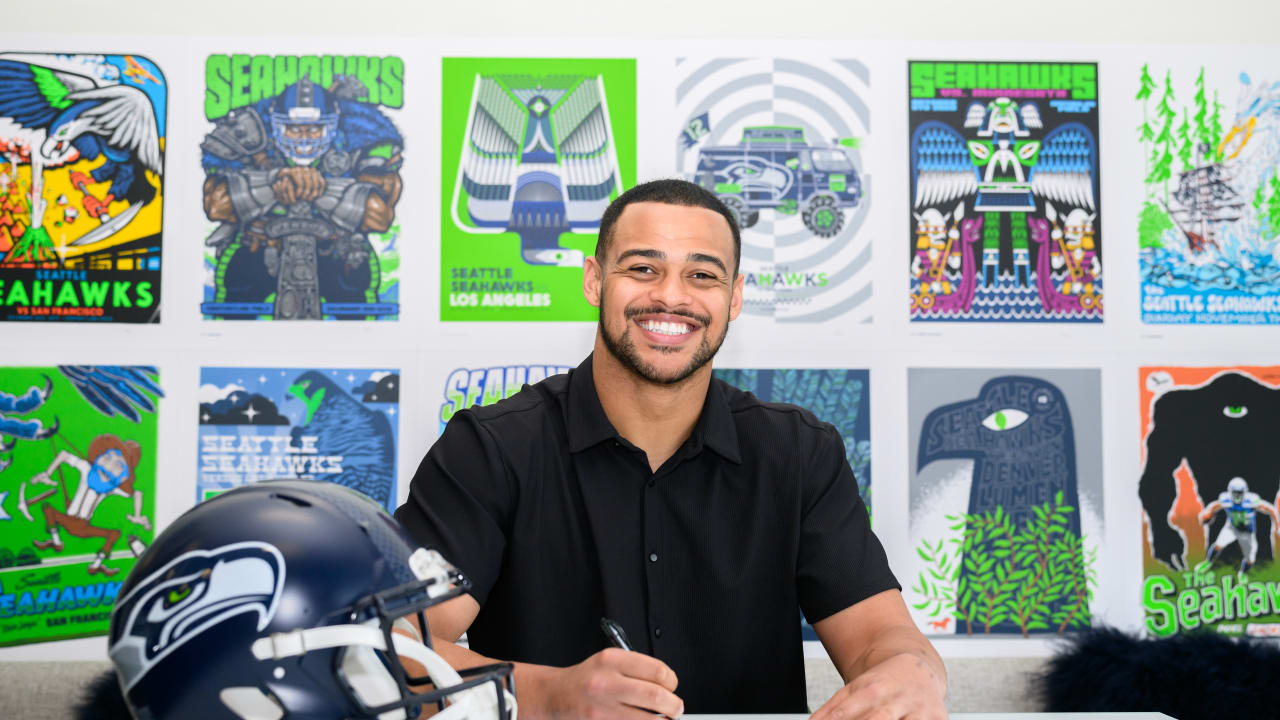 وقع Seahawks على TE Noah Fant لعقد متعدد السنوات