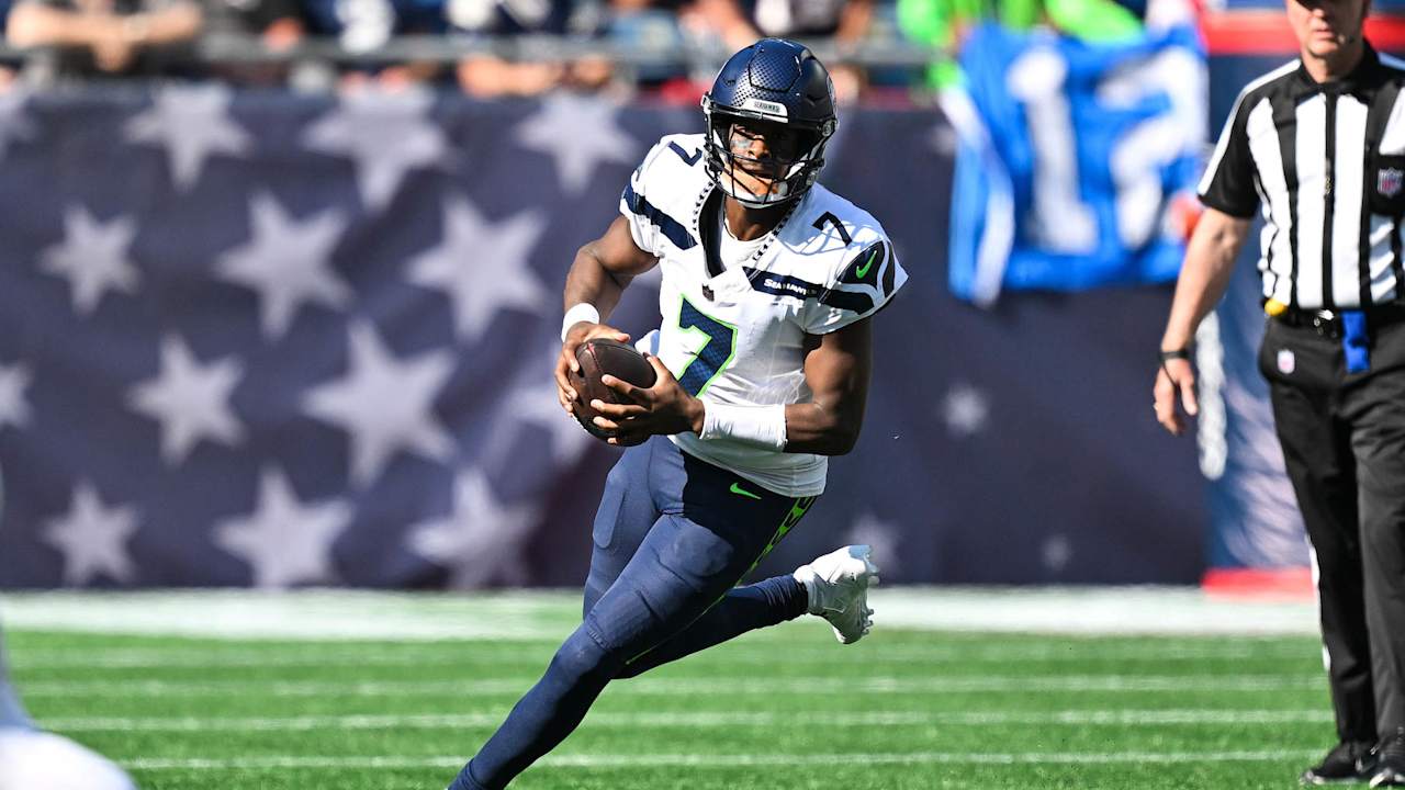 Geno Smith “took the team on his shoulders” in the Seahawks’ overtime win over the Patriots