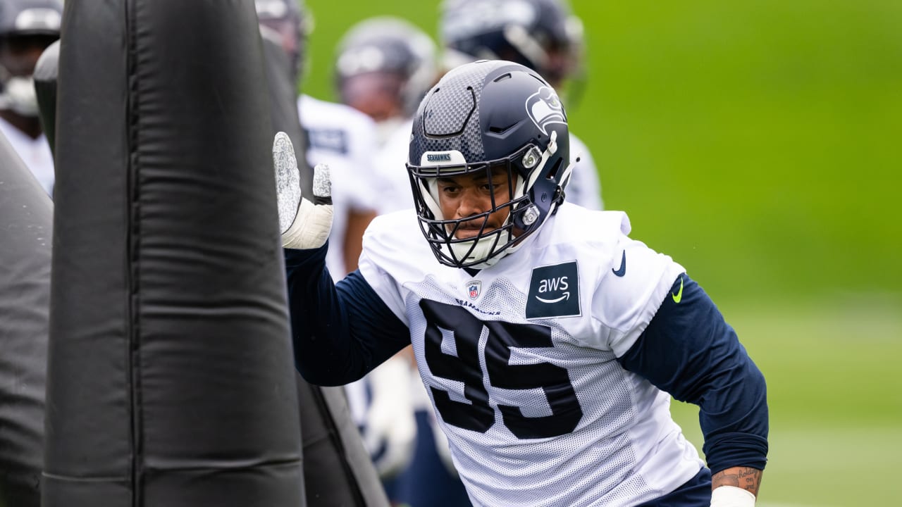 Seahawks Sign Nose Tackle Buddha Jones After Impressive Rookie Minicamp ...