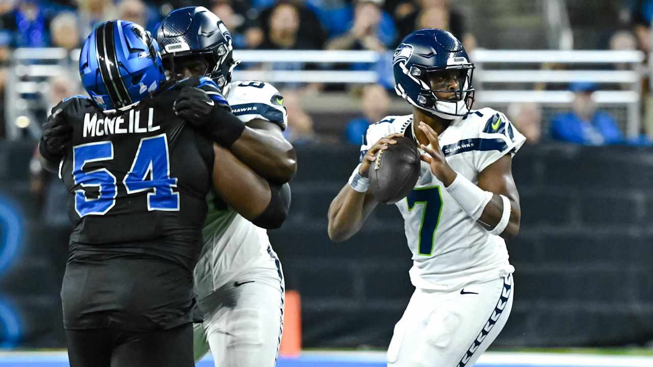 Seahawks QB Geno Smith “played a heck of a game” in Monday night’s loss to Detroit.