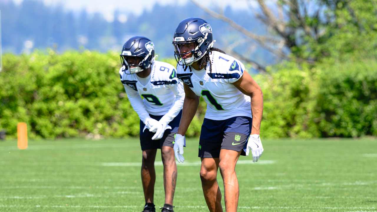 Rookie Defensive Backs Bring 'Contagious Spirit' to Seahawks Rookie Minicamp