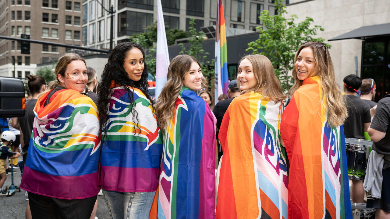 PHOTOS Seahawks Take Part In 2024 Seattle Pride Parade Football Alliance