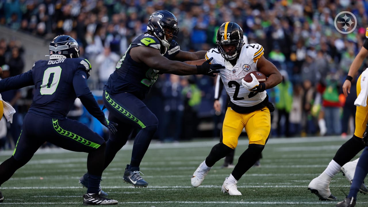 Steelers top Seahawks, 30-23