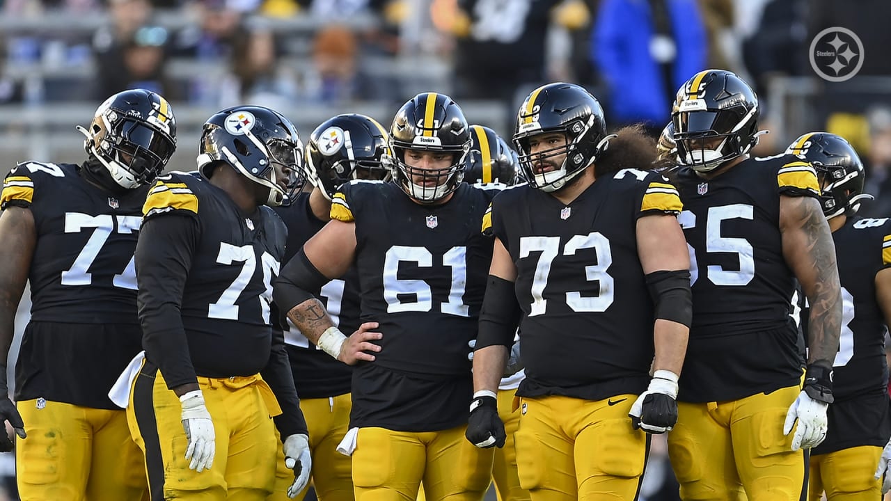 PHOTOS Feature frames Steelers vs Packers