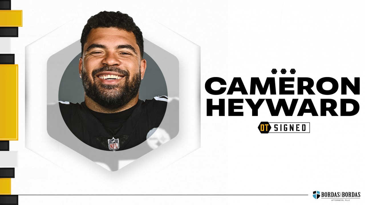 Heyward signed to three-year contract