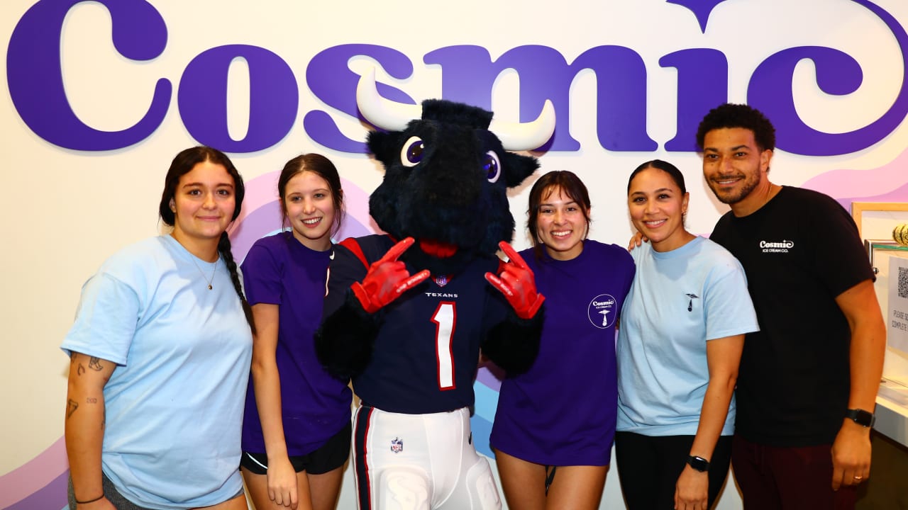 Cosmic Ice Cream Co. receives the Small Business Boost