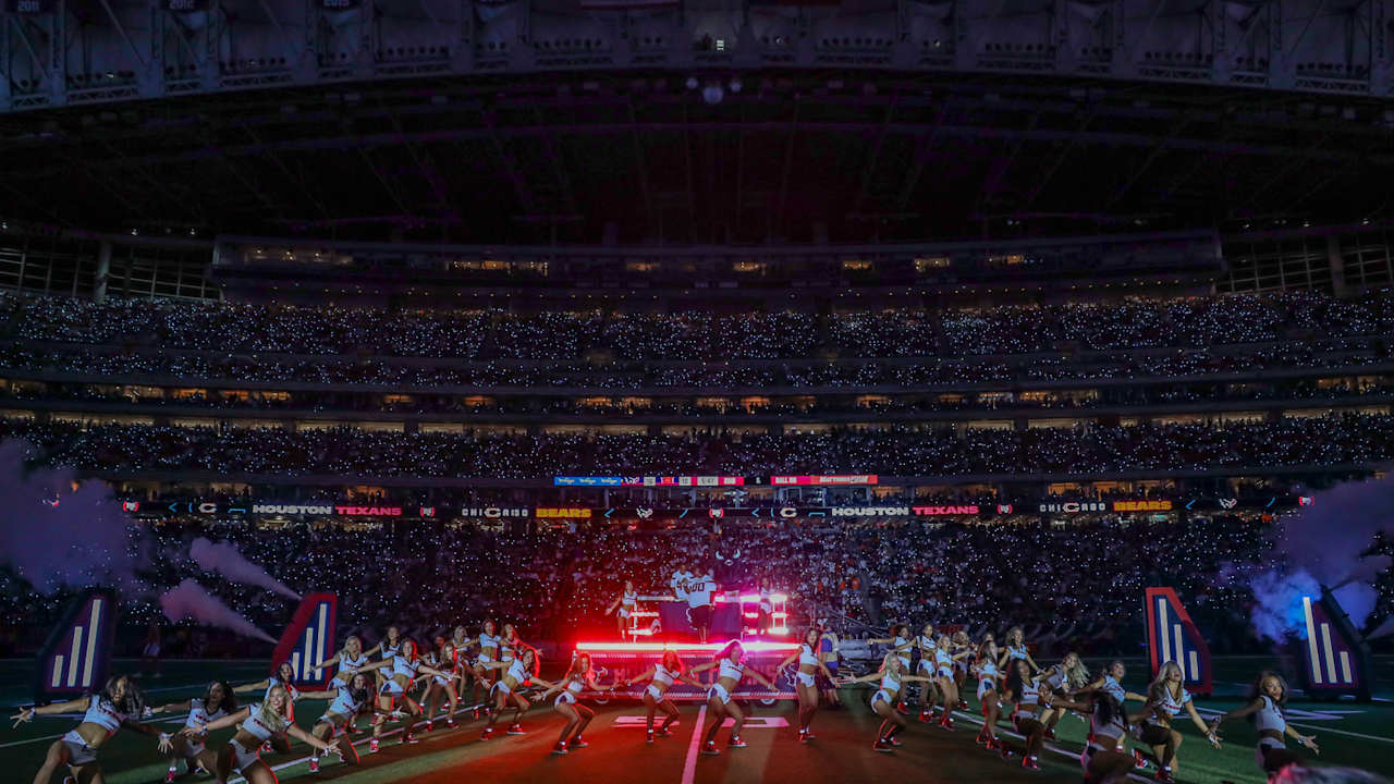 HTC's Epic Halftime Performance!