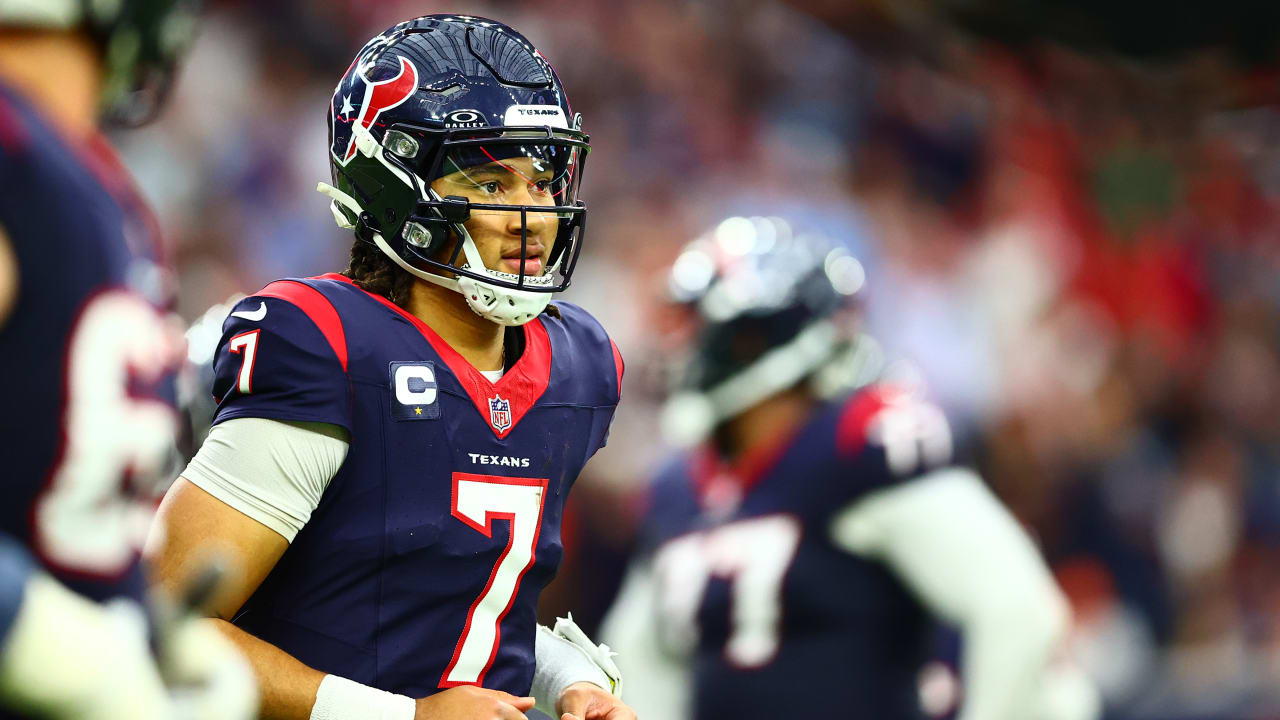 "He's the Leader We Need Him to Be": Stroud, Ryans reflect on growth since Week 1 - Vimarsana News