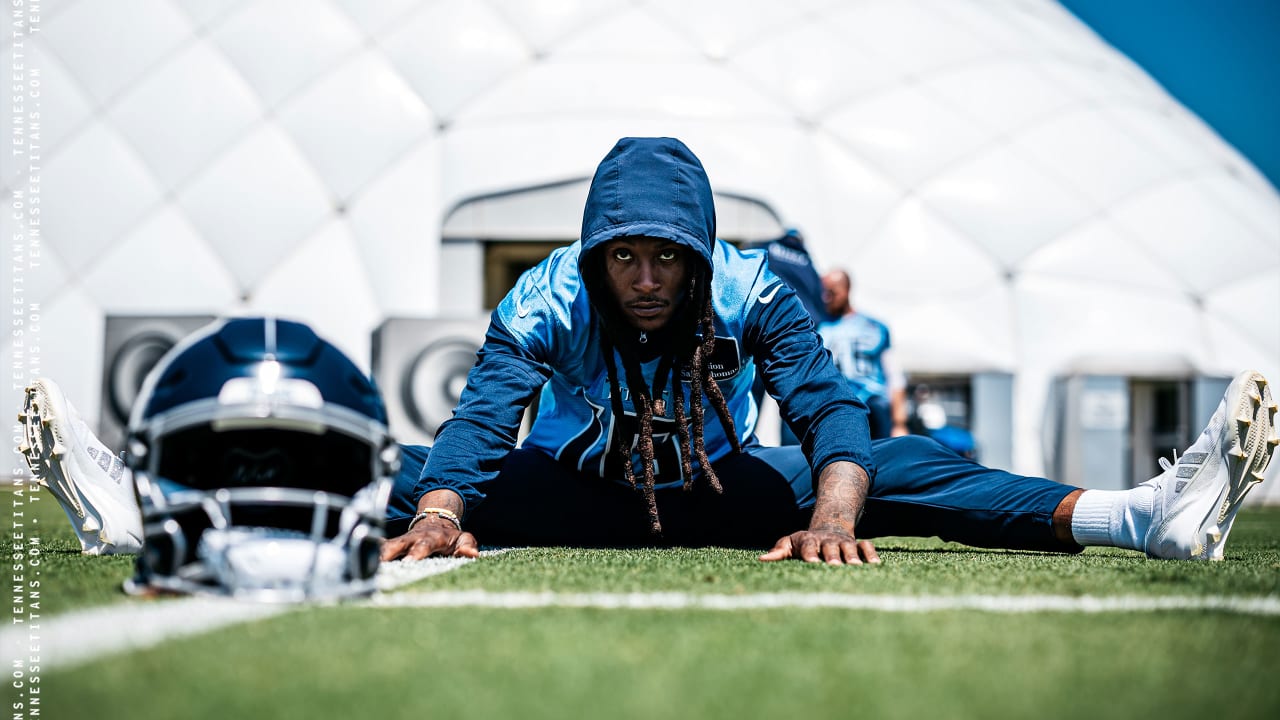 Titans WR DeAndre Hopkins Motivated to be the Best Version of Himself in 2024 - Vimarsana News