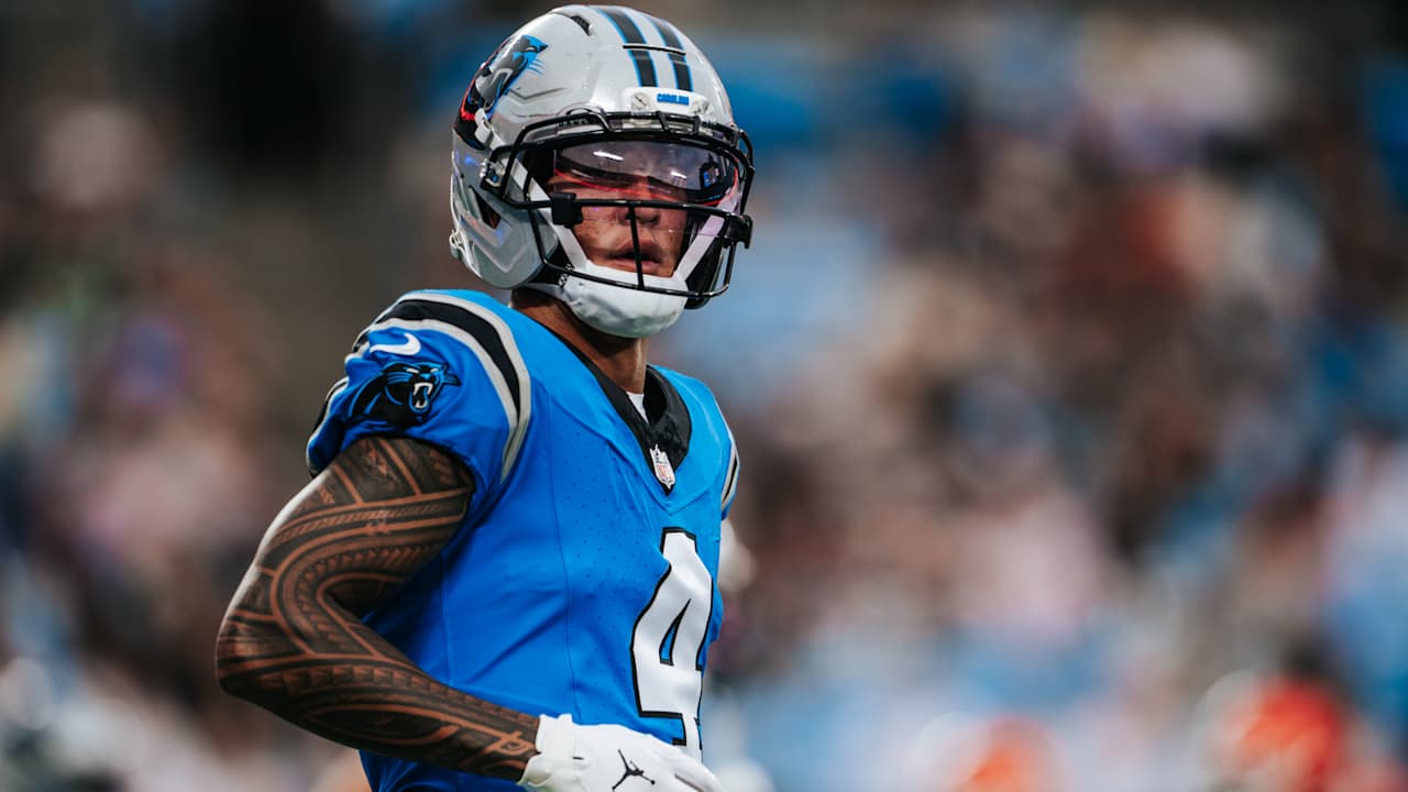 Play of the Day: Tetairoa McMillan makes splash play on crucial drive