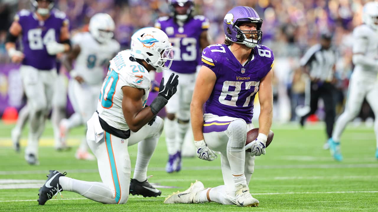 Vikings Vs. Dolphins Game Observations: T.J. Hockenson Records 13 Catches