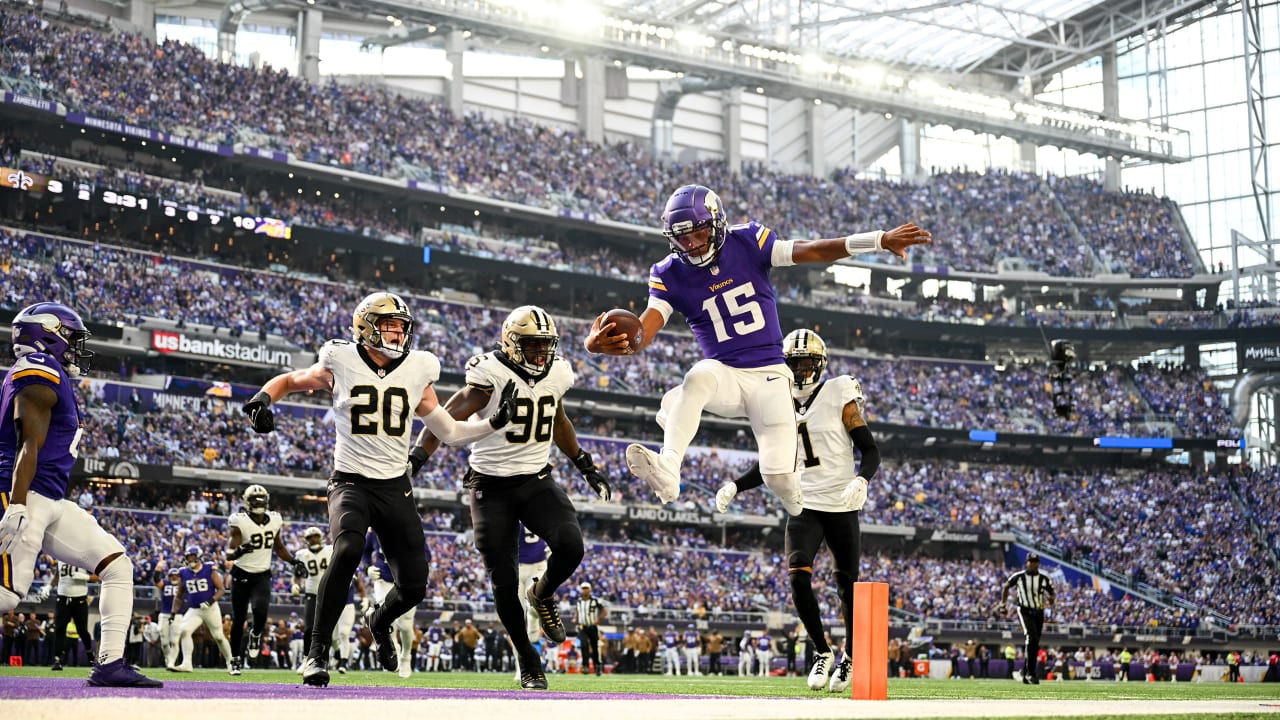 Joshua Dobbs Finds Way To End Zone On Crazy Scramble As Vikings Top Saints