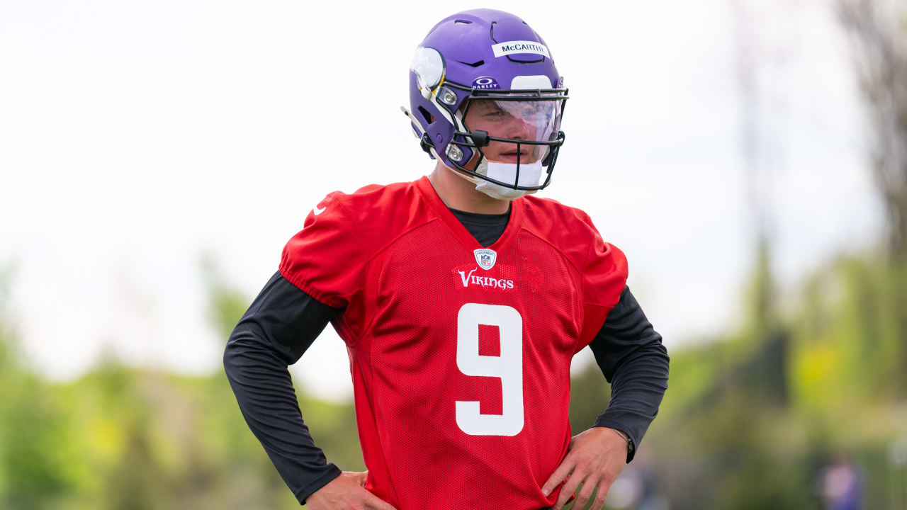 Monday Morning Mailbag: McCarthy’s Hockey Background, Running Back Depth