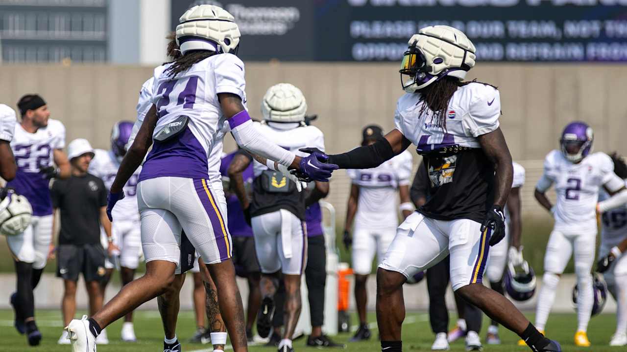 Defense Stacks INTs, Christian Darrisaw Takes Reps