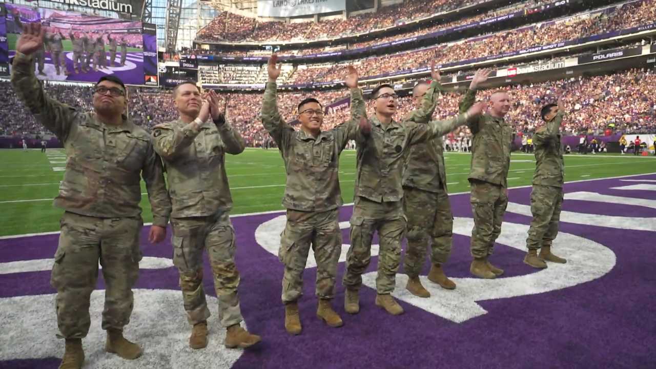 Military Moment: 25 Minnesota National Guard Enlist and Are Honored ...