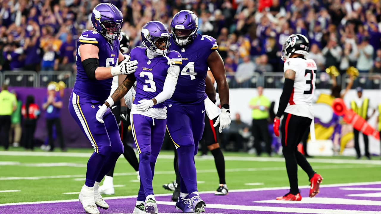 NFL Power Rankings: 6-Game Win Streak Pushes Vikings into Top 5