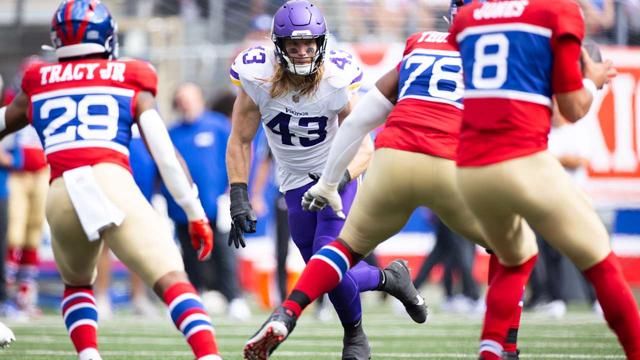 NFL Expert Picks: Vikings Favored at Giants in 2025 Road Finale