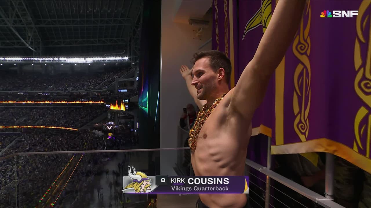 Kirk Cousins And His Son Lead The Skol Chant Prior To Vikings-Packers