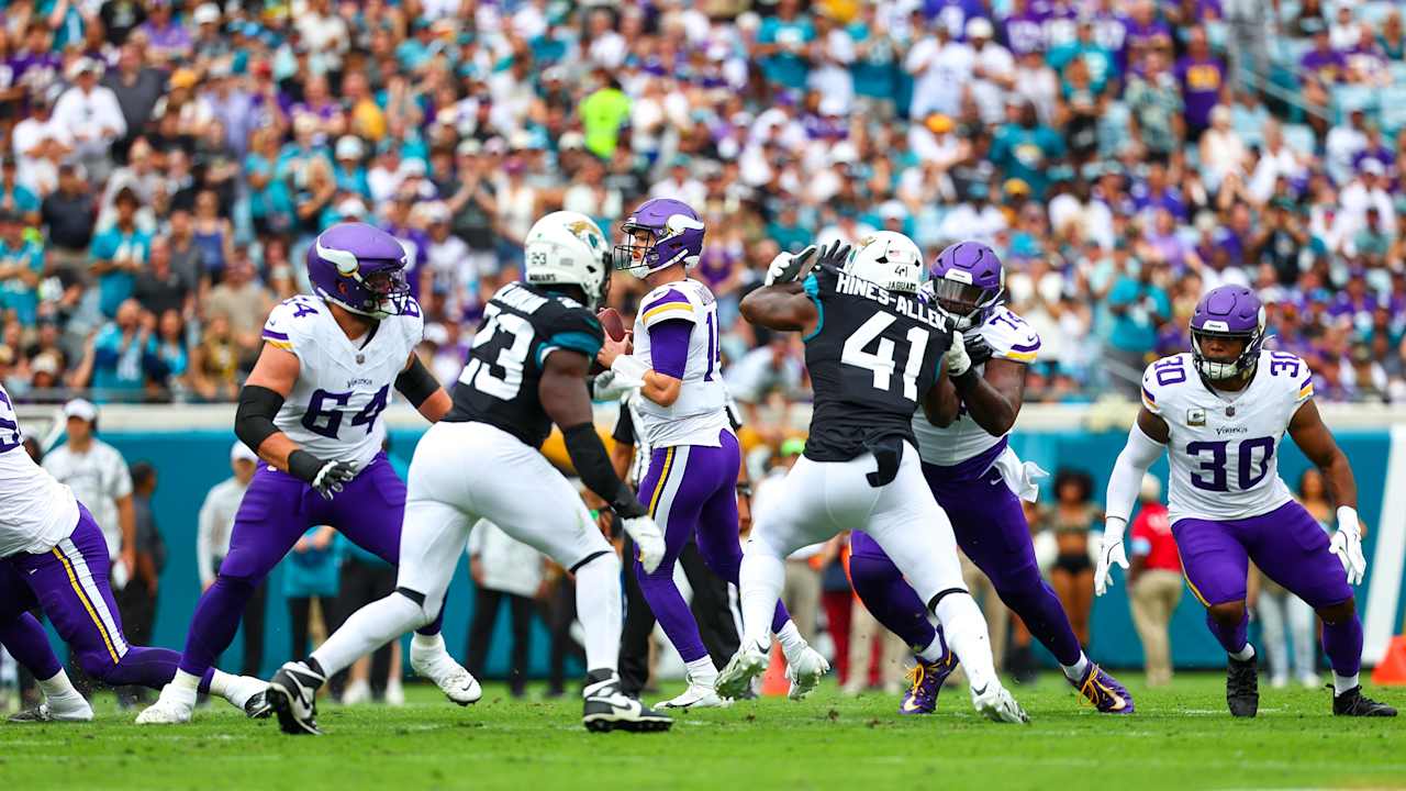 Vikings Offense Moves Past Jaguars, Survives 3 Picks