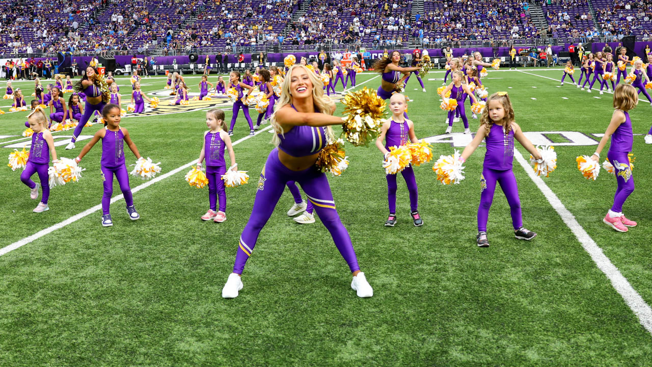 Minnesota Vikings Cheerleaders Gameday Photos Regular Season Week 3