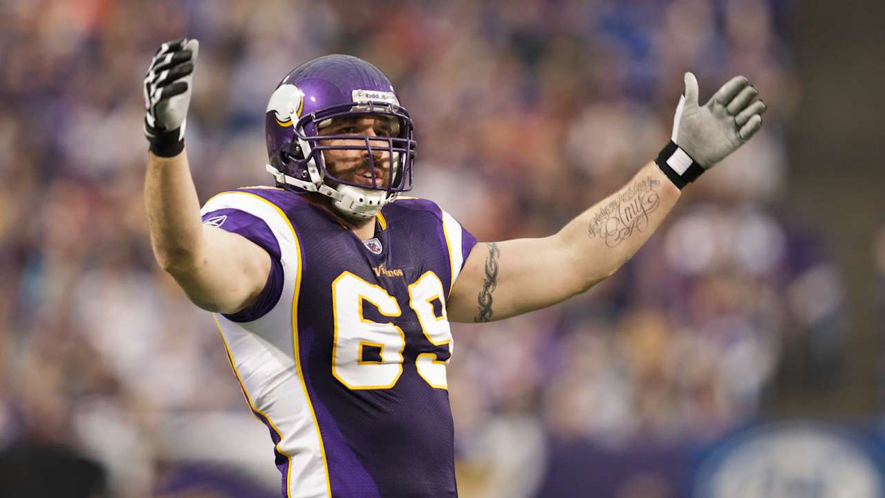 Jared Allen & Osi Umenyiora Named to NFL London Games Ring of Honour