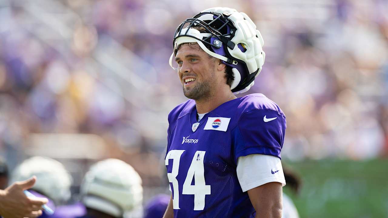 Vikings Activate Nick Muse & Elevate Jake McQuaide for Week 12 at Bears; Waive Akayleb Evans