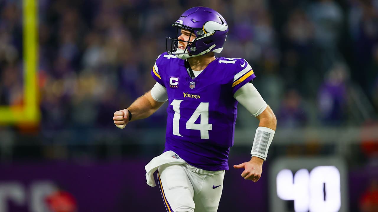 Sam Darnold Soaks in ‘Pretty Special Moment’ After Vikings Top Packers