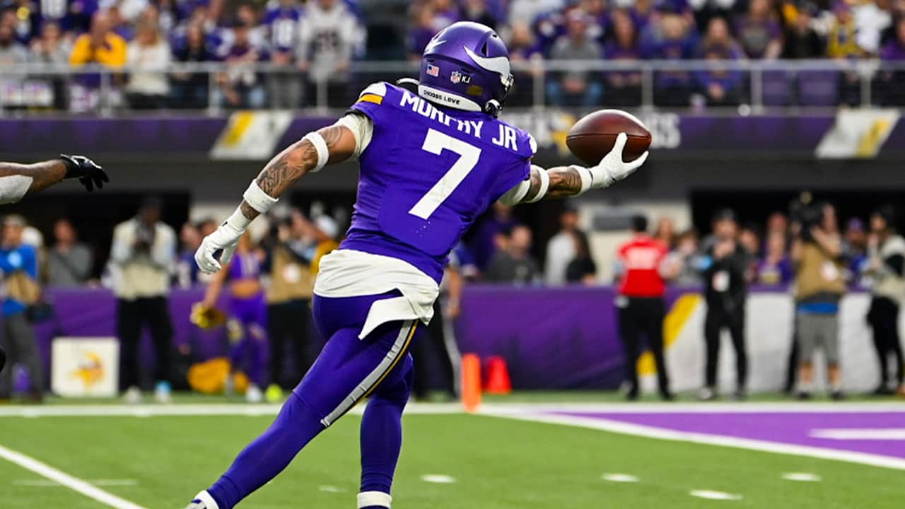 Murphy Jr. With A Late One-Handed Interception