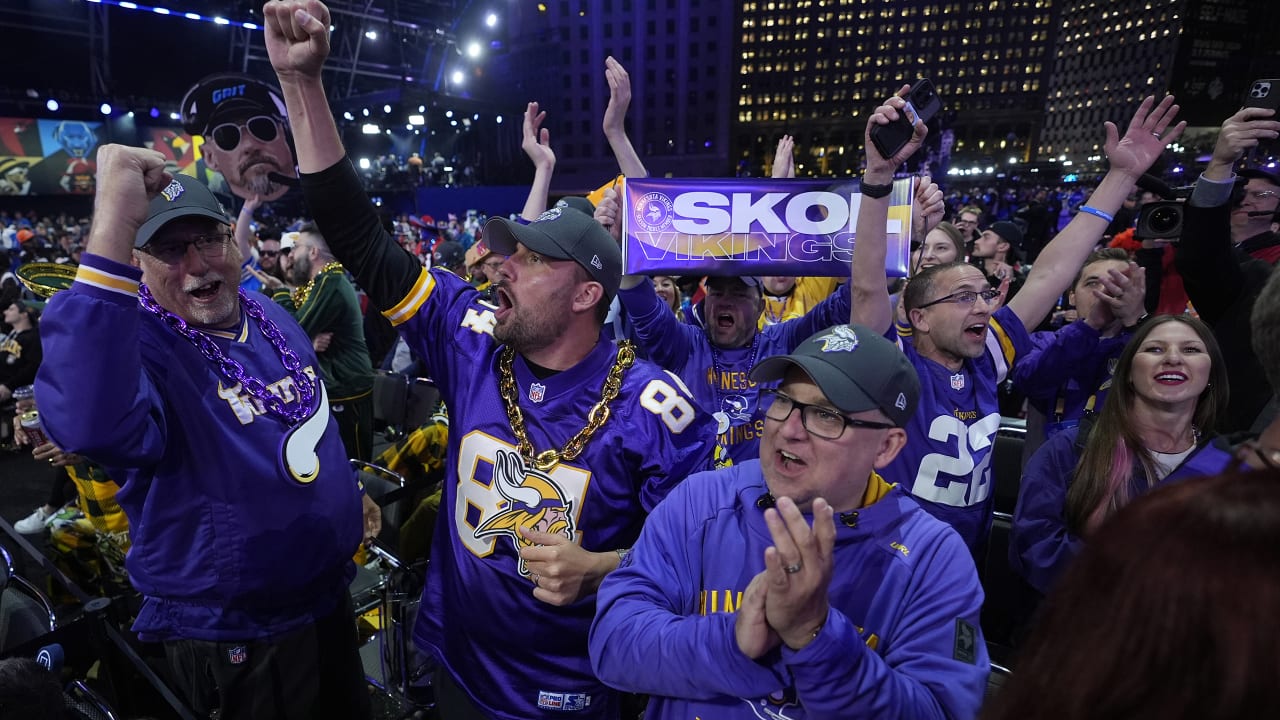 Vikings Season Ticket Members Attend Exclusive NFL Draft Experience in