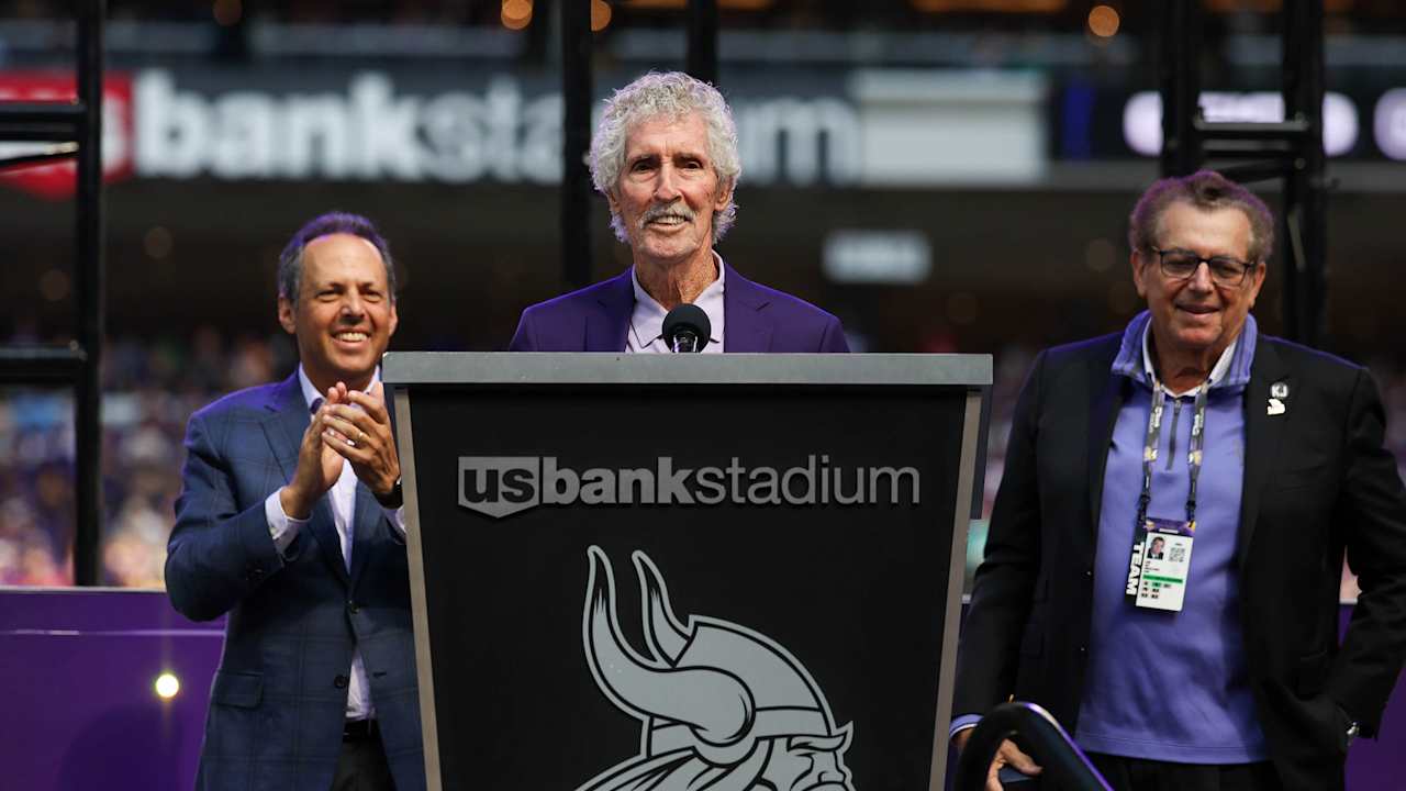 Full Ceremony: Bobby Bryant Is Inducted Into The Minnesota Vikings Ring ...