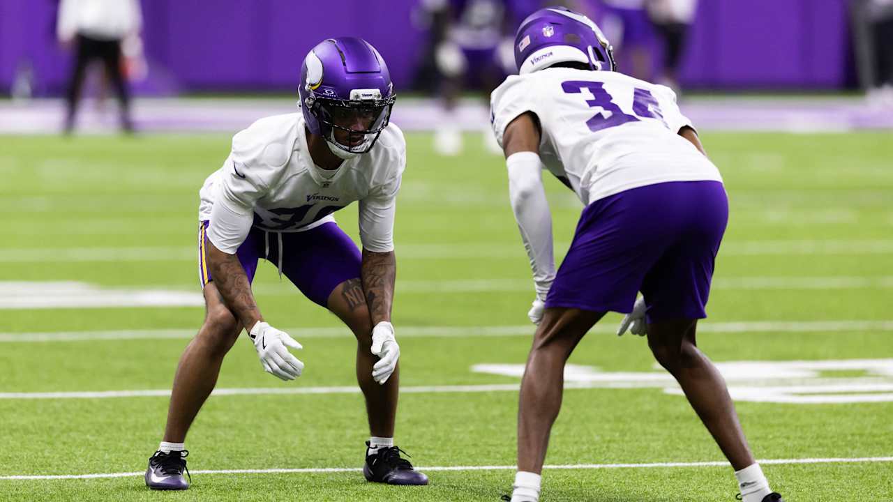 Vikings Minicamp Observations: Wrapping with Helmets Off; Young DBs Make Plays on Football