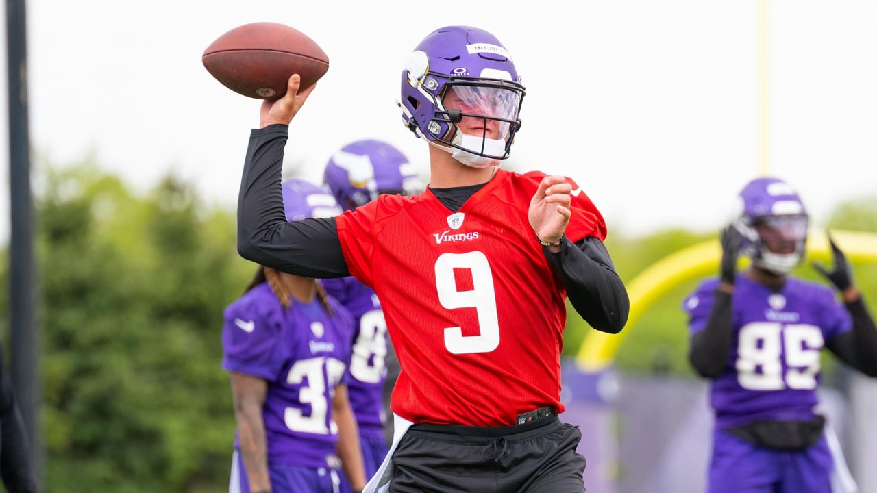 J.J. McCarthy & Dallas Turner 2024 Rookie Minicamp Practice