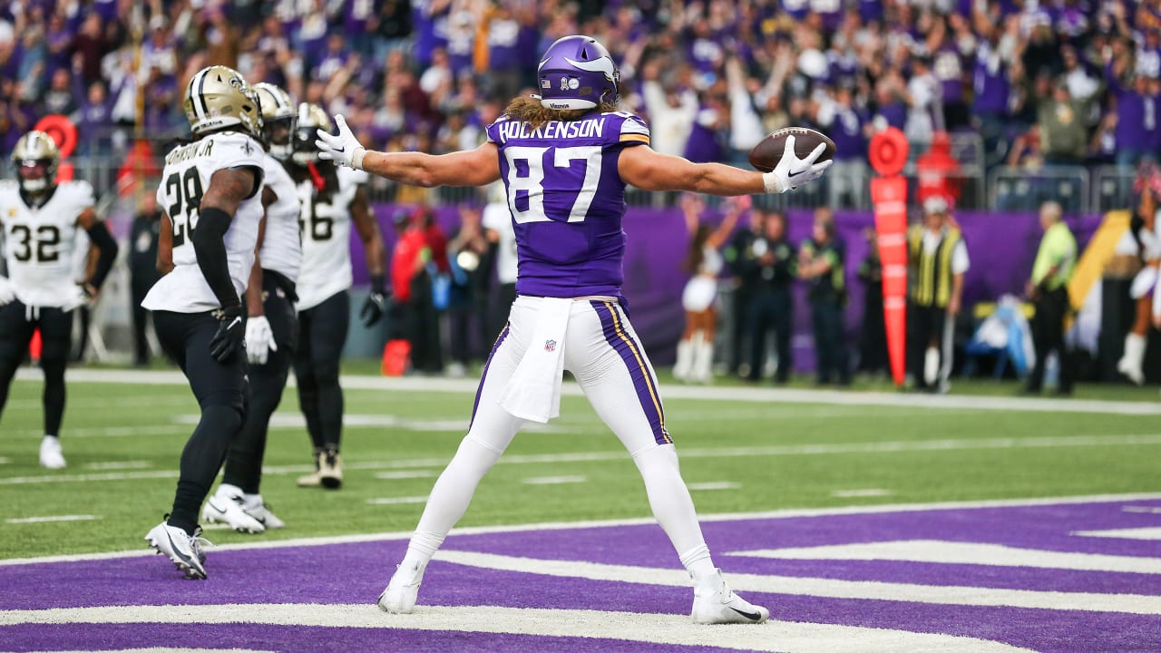 T.J. Hockenson Hangs Tough, Posts Monster Half in Vikings Win Over Saints