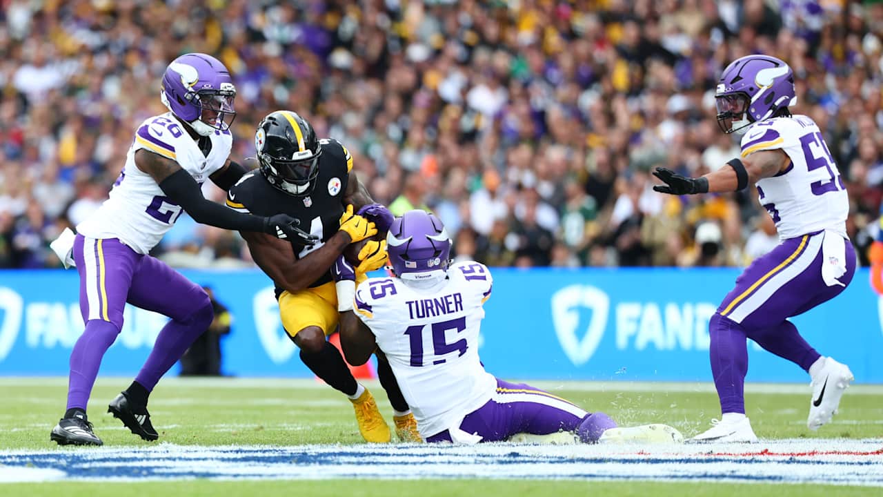 Vikings Defense Keeps Game Close with Steelers but Takeaways Evasive