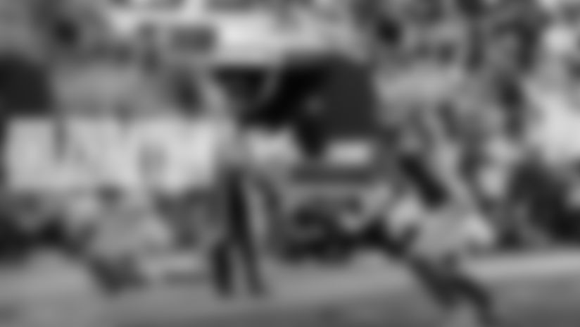 View postgame photos following the San Francisco 49ers Week 15 matchup vs. the Tennessee Titans.