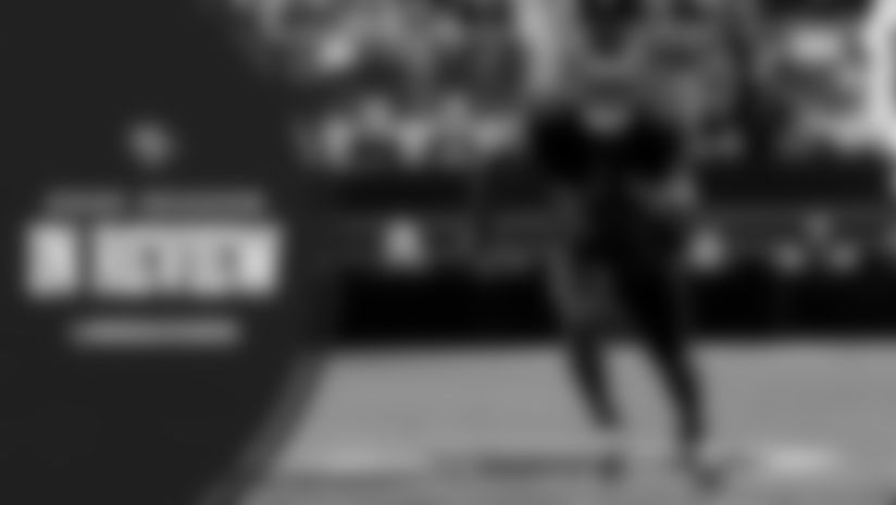 Take a look back at some of the best photos of San Francisco 49ers linebackers from the 2025 season.