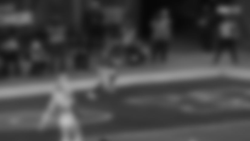 Facing fourth-and-4, Bears quarterback Caleb Williams finds rookie receiver Jahdae Walker in the corner of the end zone to send Bears-Packers to overtime.