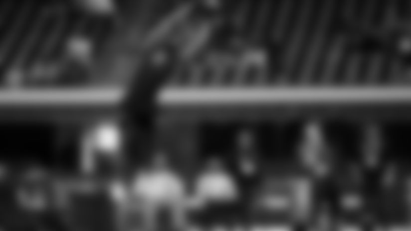 View the best photos of the defensive backs and tight ends at the 2026 NFL Combine.