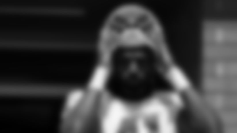 Outside linebacker tied for sack lead last season