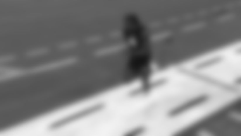 Ohio State Buckeyes edge rusher Arvell Reese runs 4.46 40-yard dash at the 2026 NFL Scouting Combine.