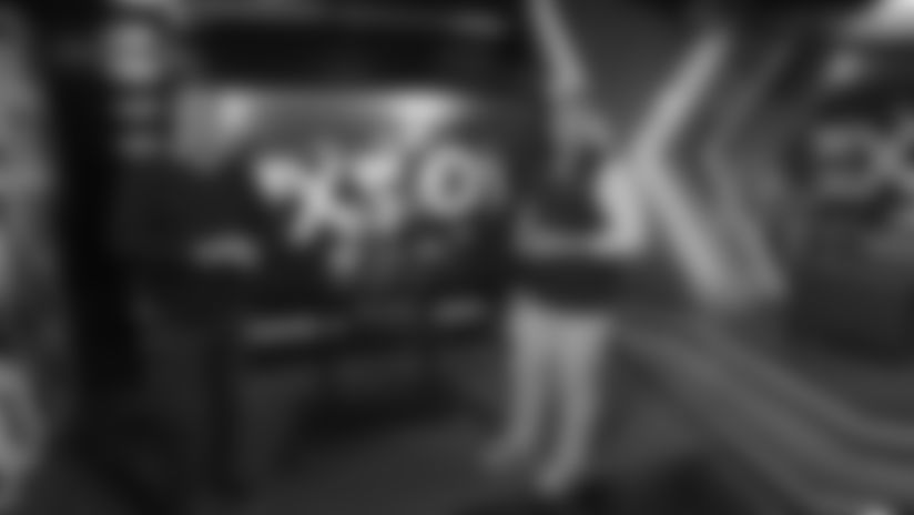 Patriots head coach Mike Vrabel and Scott Zolak break down the X's and O's of key moments in the Patriots Divisional matchup against the Houston Texans.