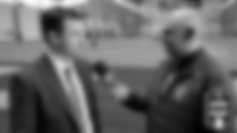 En este Mano a Mano exclusivo, Harry Ruiz conversa con Klint Kubiak, el nuevo entrenador en jefe de los Raiders, tras su presentación oficial con el equipo. Hablamos con él sobre su llegada a Las Vegas, cómo fue el proceso para tomar el puesto, su objetivo con los Malosos y su mensaje a la Raider Nation.