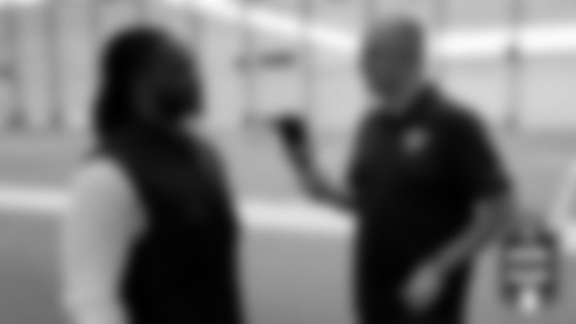 Ashton Jeanty impuso una nueva marca de la mayor cantidad de yardas por parte de un novato en la historia de los Raiders y es el invitado final de la temporada 2025 de Mano a Mano. Harry Ruiz conversó con Jeanty sobre su primer año en la NFL, como pudo disfrutar de esta campaña a pesar de los resultados adversos y su mensaje para la Raider Nation.