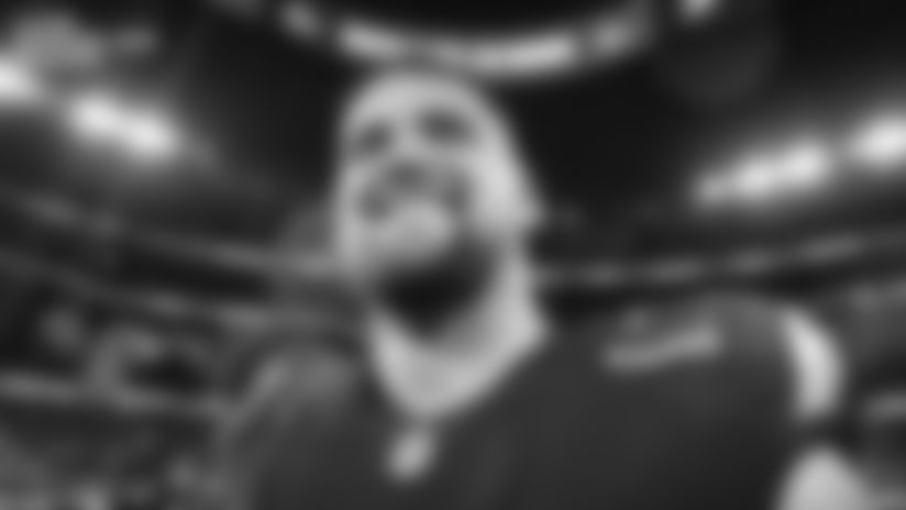 Celebrate Los Angeles Rams offensive lineman Rob Havenstein's birthday by viewing photos of his career in horns.