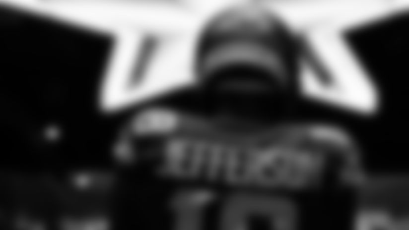 View exclusive behind-the-scenes photos from the Vikings Week 15 game against the Cowboys in Dallas.