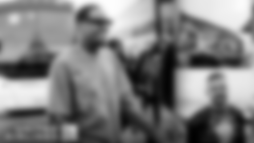 Check out some of the top photos as the 49ers fly to Indianapolis to take on the Colts, presented by United Airlines.