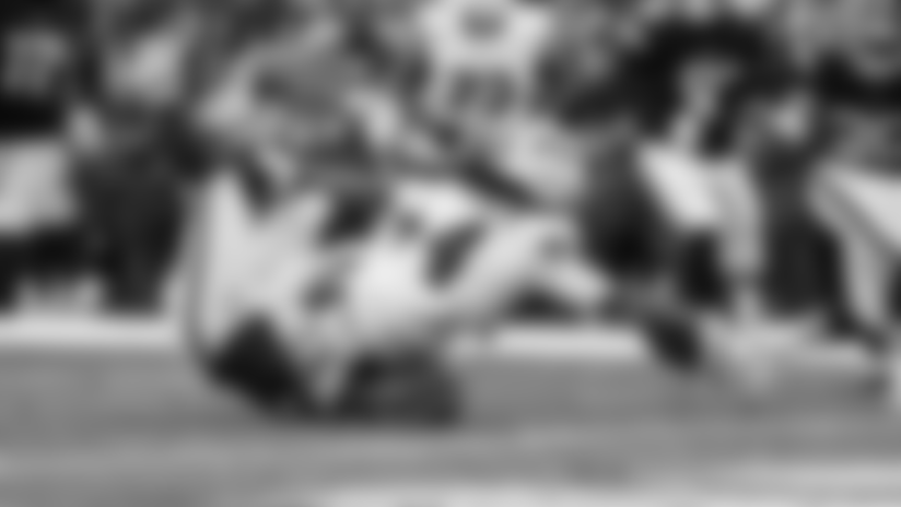 Buffalo Bills running back James Cook scores a 2-yard rushing touchdown against the Cleveland Browns during Week 16 of the 2025 NFL season.