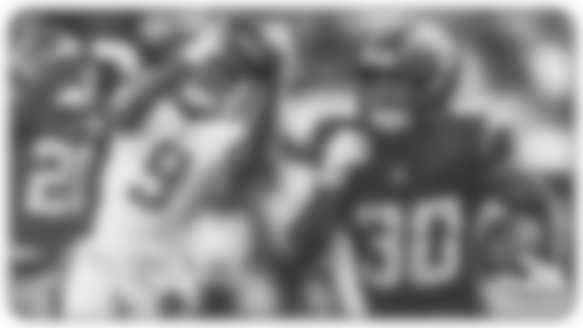 Relive the 10 best offensive moments from the Chargers this season. Highlight-reel catches, long runs, and game-changing plays that energized the offense.