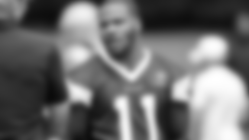 Brian Schottenheimer no le está pidiendo a Micah Parsons, ni a ningún otro jugador, que esté presente en cada práctica de los OTAs, pero sí les está pidiendo a sus jugadores estrellas que ayuden a cambiar la cultura del equipo.