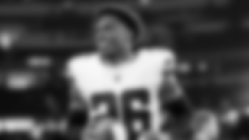 El esquinero DaRon Bland firma extensión de cuatro años con Dallas, asegurando su lugar en la secundaria hasta 2029 y convirtiéndose en uno de los mejores pagados de la NFL.